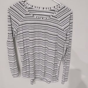 LuluLemon black and white strip long sleeve shirt size 8-10